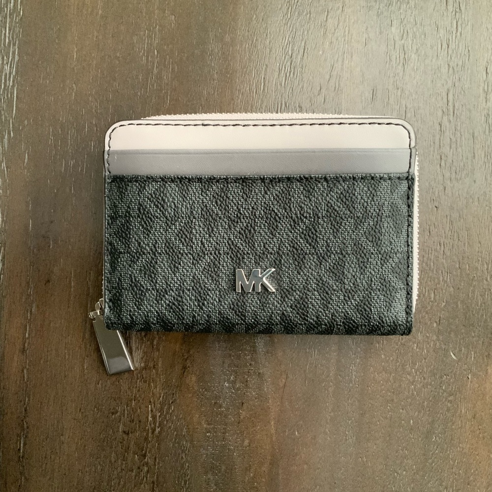 Nwt Michael Kors small wallet